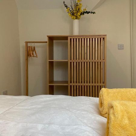 Spire Entire Attic Apartment No Kitchen Dublin Ngoại thất bức ảnh